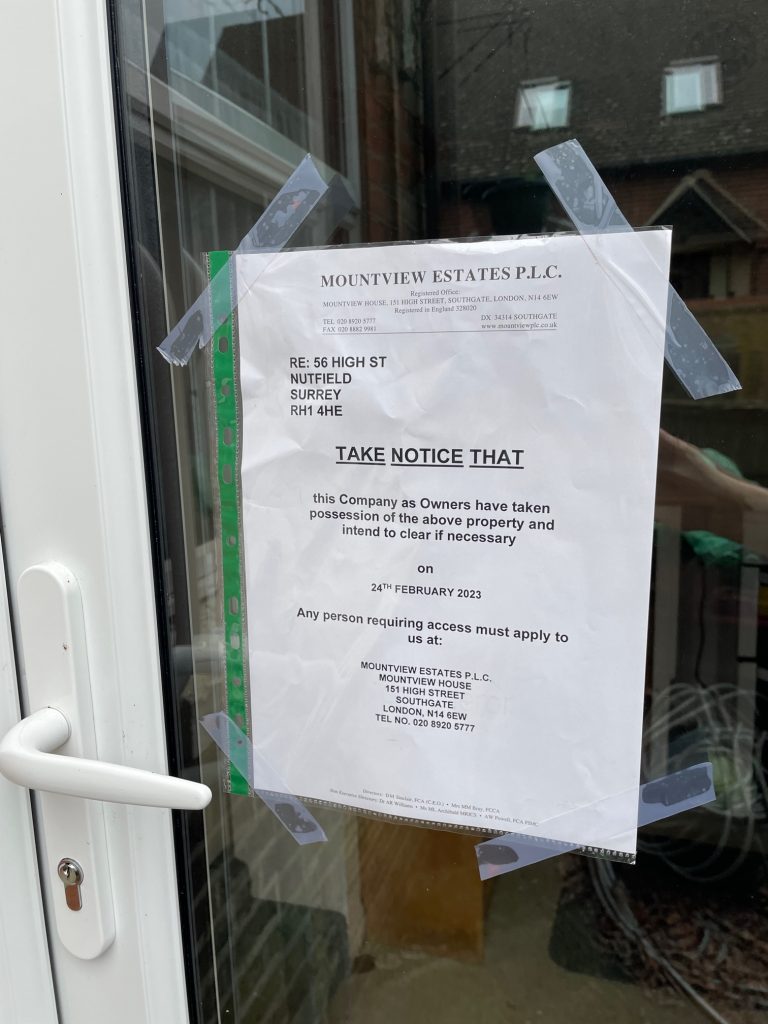eviction notice on window in rh1, nutfield, surrey. local locksmith eviction services.