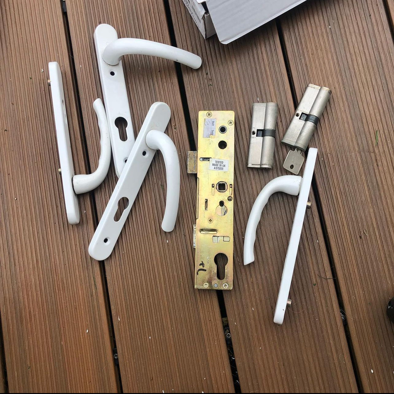 door handle and locks replacement parts